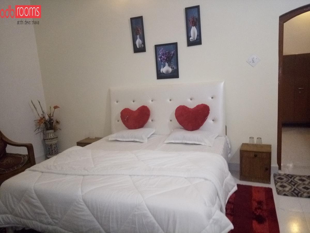 Adb Rooms Ashoka Resort Tāla Kültér fotó